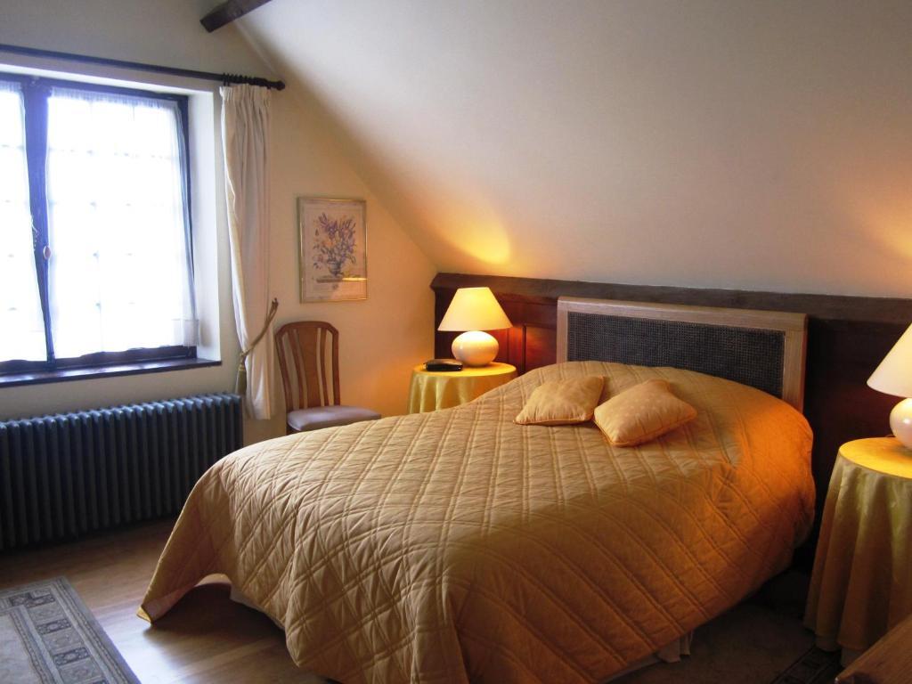 Bed and Breakfast La Croix Du Reh Chateauneuf-la-Foret Номер фото